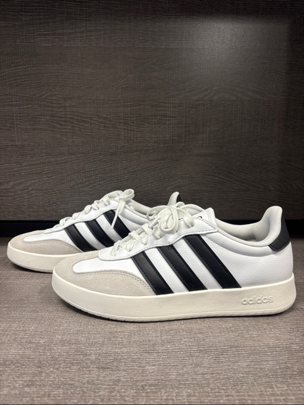 Women's Adidas Barreda Shoes (IH1229) - Size 10